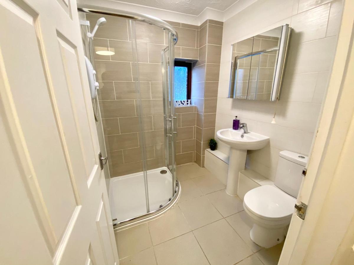 Easyrest Spalding - 4 Beds & Free Parking - Central & Modern Open Plan Apartment - Convenient Location Εξωτερικό φωτογραφία